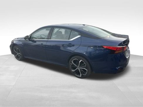 Used 2023 Nissan Altima 2.5 SR image 17