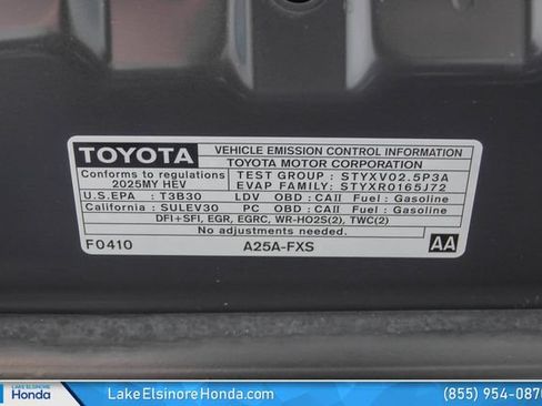 Used 2025 Toyota Camry LE FWD image 31