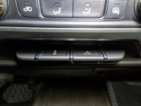 Used 2017 Chevrolet Silverado 1500 LT w/ Trailering Package image 21