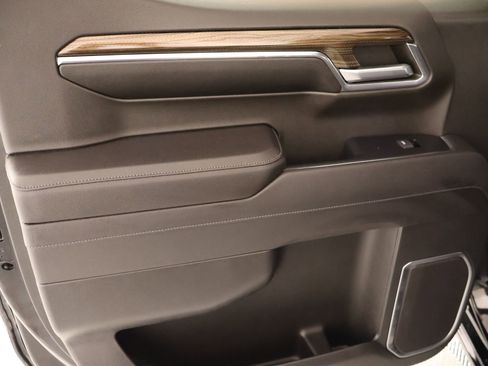 Used 2023 Chevrolet Silverado 1500 LT image 16