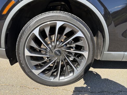 Used 2022 Lincoln Aviator Reserve w/ Equipment Group 201A image 11