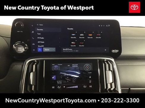 Used 2024 Lexus LX 600 4WD w/ Luxury Package image 16