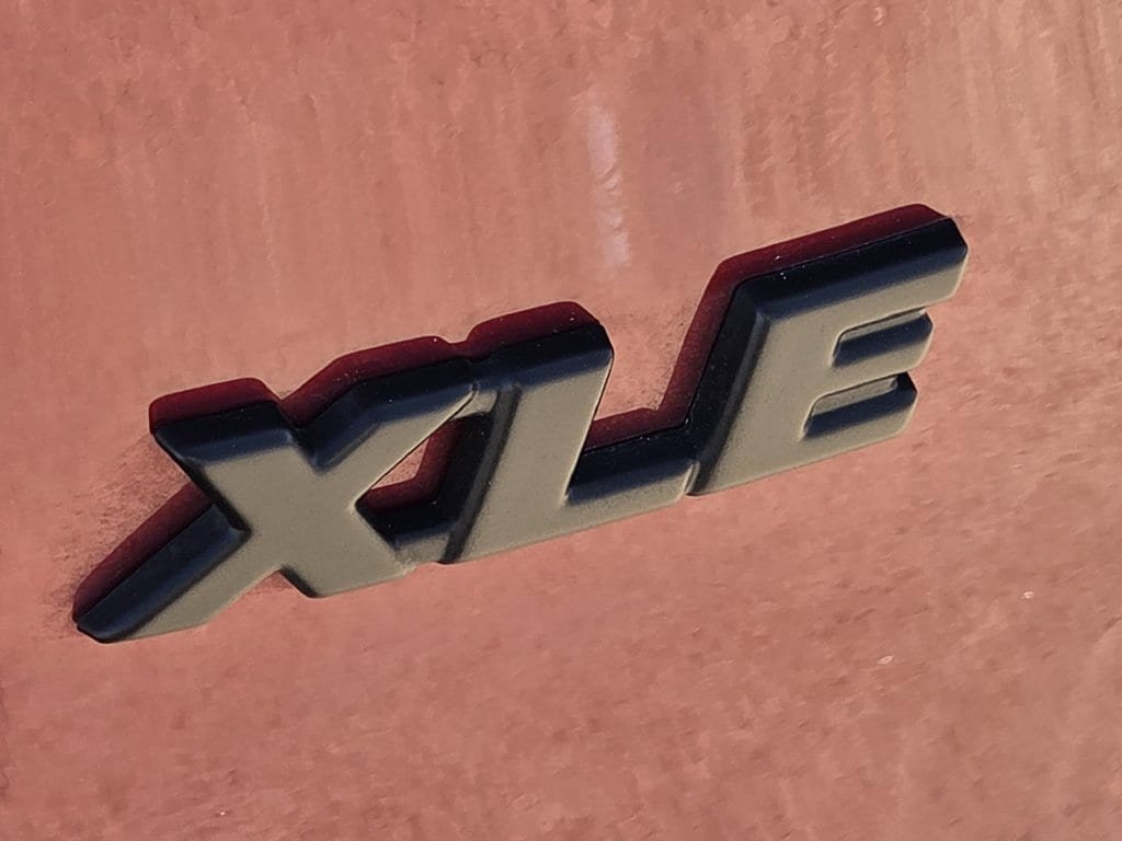 Used 2025 Toyota RAV4 XLE w/ Convenience Package FWD image 11