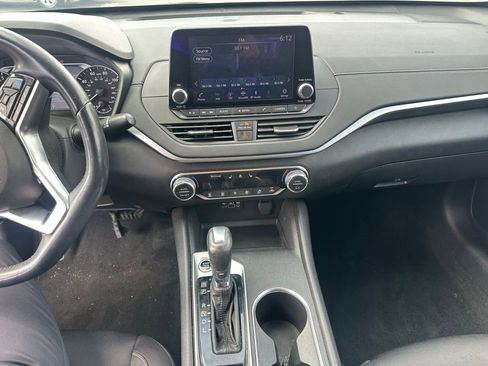 Used 2019 Nissan Altima 2.5 SV image 10