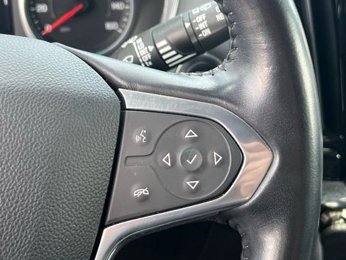 Used 2021 Chevrolet Traverse LT AWD/4WD image 32