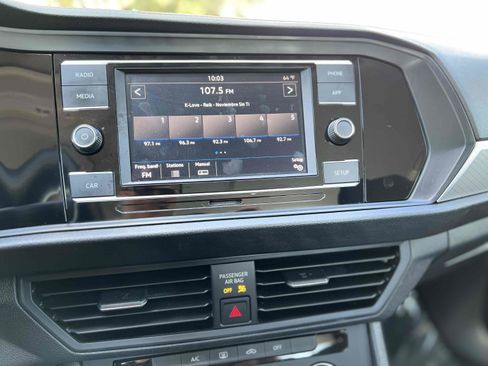 Used 2019 Volkswagen Jetta S image 8