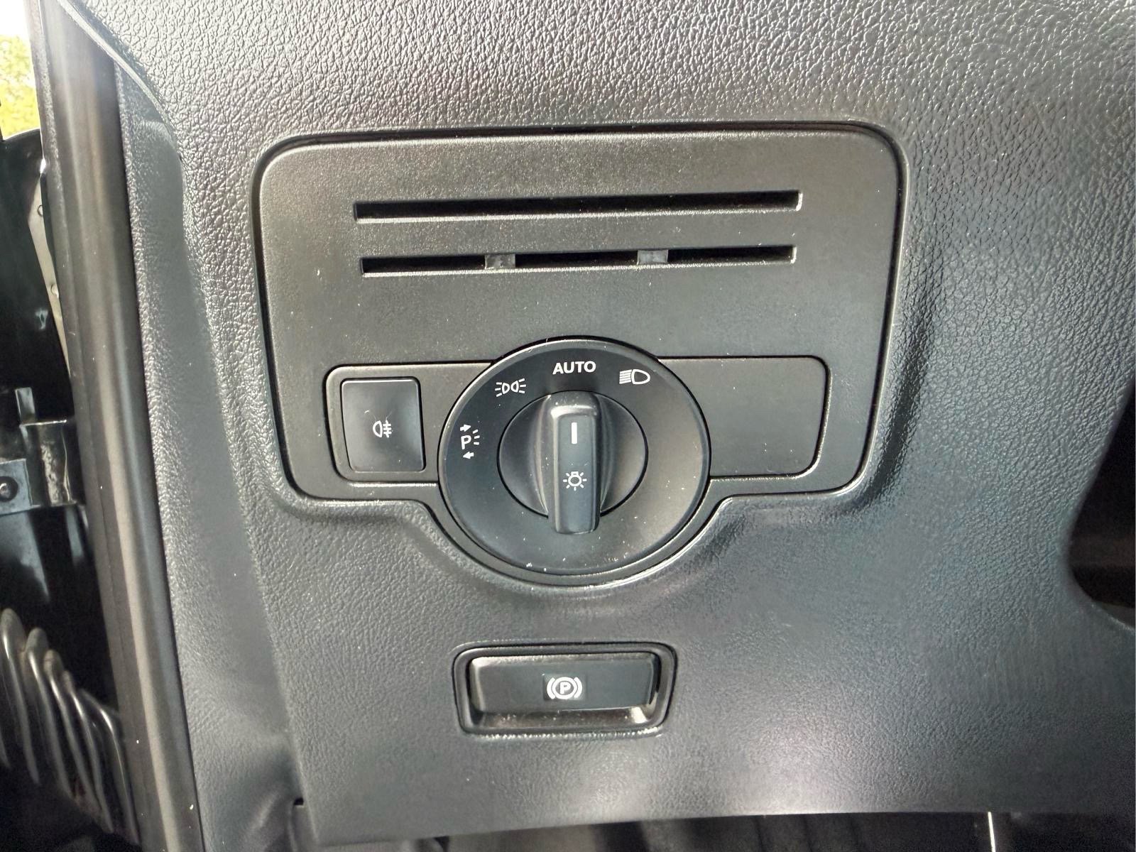Used 2018 Mercedes-Benz Metris image 22