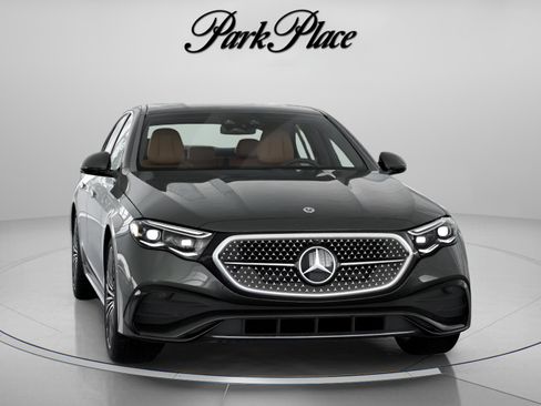 New 2026 Mercedes-Benz E 350 4MATIC Sedan image 35