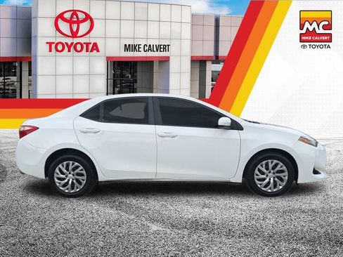 Used 2019 Toyota Corolla LE FWD image 6