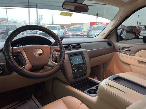 Used 2011 Chevrolet Tahoe LT image 17