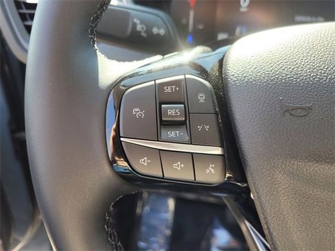 New 2025 Ford Escape SE image 11