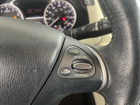 Used 2019 INFINITI QX60 Luxe w/ Essential Package image 18