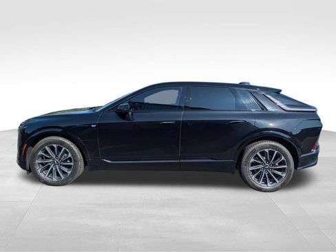 Used 2025 Cadillac Lyriq Sport w/ LPO, Floor Liner Package AWD/4WD image 4