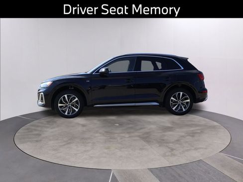 Used 2022 Audi Q5 2.0T Premium w/ Convenience Package image 5