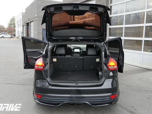 Used 2018 Ford Focus ST w/ Equipment Group 401A image 37