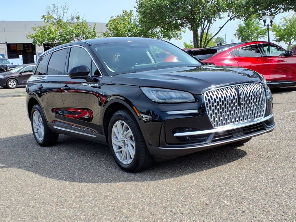 Used 2023 Lincoln Corsair FWD image 4