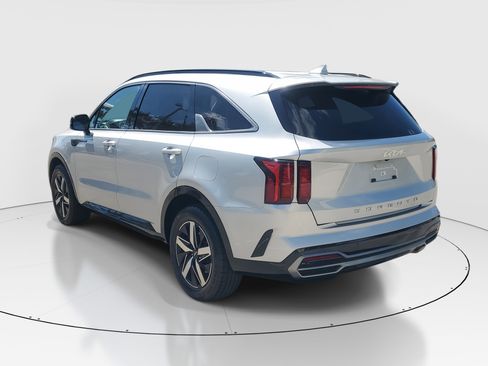Used 2022 Kia Sorento S image 5