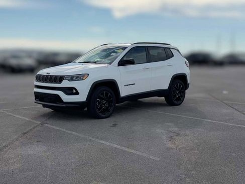 New 2026 Jeep Compass Latitude image 4