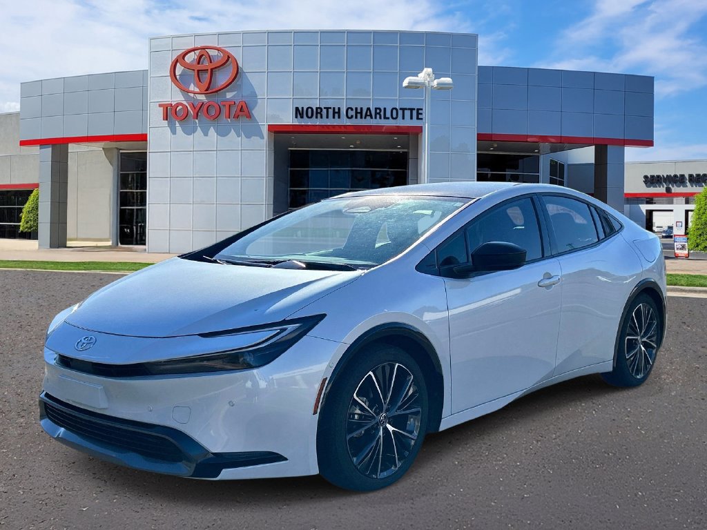 Used 2024 Toyota Prius Limited w/ Limited Premium Package FWD image 5