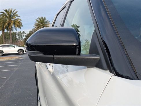 Used 2023 Ford Explorer Platinum w/ Technology Package image 13