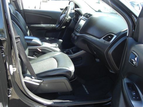 Used 2017 Dodge Journey Crossroad AWD/4WD image 18