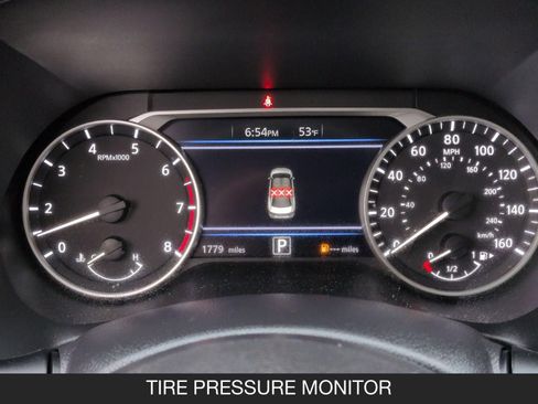 Certified 2025 Nissan Sentra SV image 18