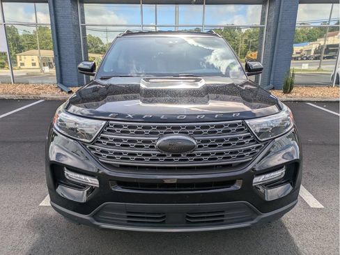 Certified 2023 Ford Explorer XLT w/ Equipment Group 202A RWD image 2