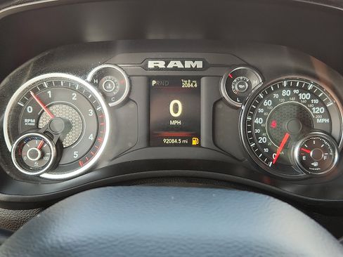 Used 2024 RAM 3500 Big Horn AWD/4WD image 18