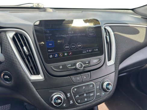 Used 2023 Chevrolet Malibu LT FWD image 17