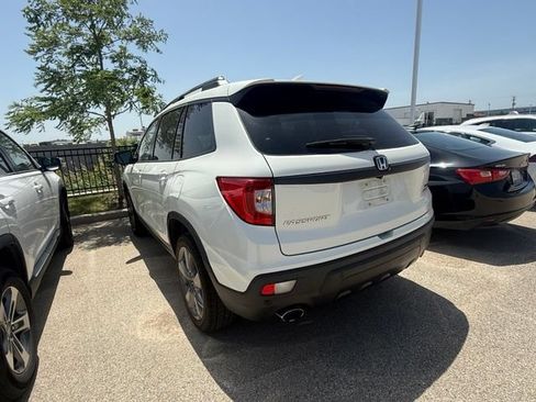 Used 2019 Honda Passport Touring image 3
