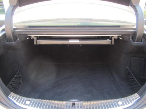 Used 2018 Mercedes-Benz S 560 Sedan image 11