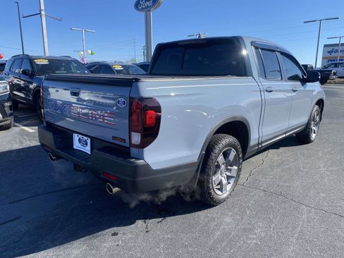 Used 2025 Honda Ridgeline TrailSport image 7
