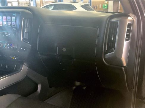 Used 2018 Chevrolet Silverado 1500 LT w/ Texas Edition image 15