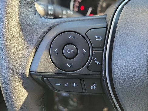 Used 2025 Toyota RAV4 XLE Premium image 5