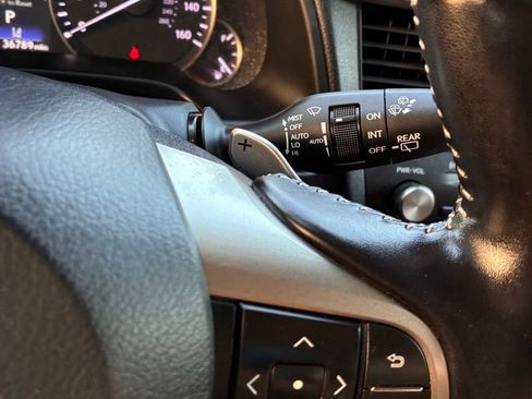 Used 2022 Lexus RX 350L Premium w/ Premium Package AWD/4WD image 25