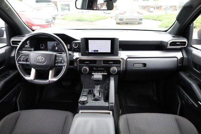 Used 2025 Toyota 4Runner SR5 AWD/4WD image 23