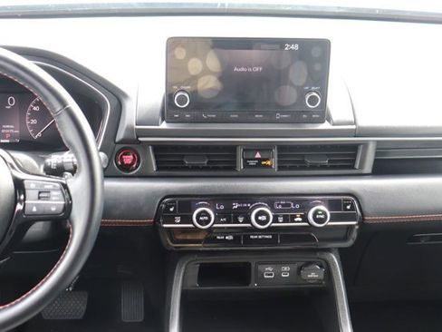 Used 2025 Honda Pilot Sport image 19