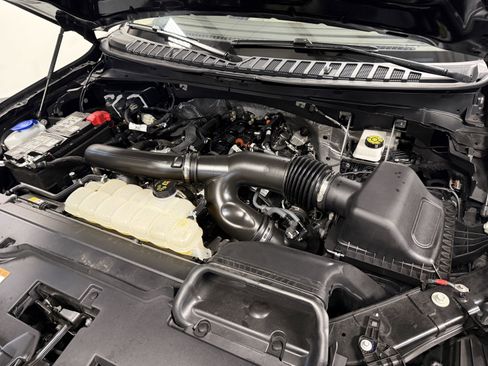 Used 2025 Lincoln Navigator Reserve image 38