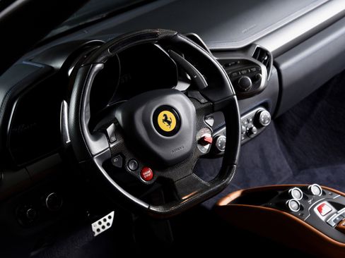 Used 2011 Ferrari 458 Italia Coupe image 10