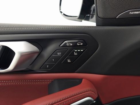 Used 2024 BMW X6 xDrive40i w/ Executive Package image 11