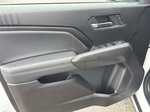 Used 2024 Chevrolet Colorado LT w/ LT Convenience Package RWD image 18