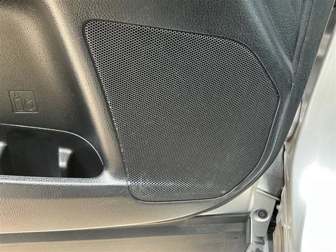 Used 2015 Toyota Highlander XLE image 29