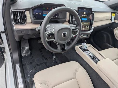 New 2026 Volvo XC90 B6 Plus image 3