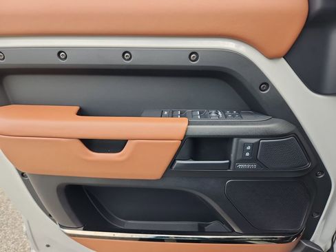New 2026 Land Rover Defender 110 OCTA AWD/4WD image 22