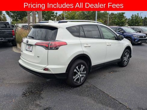 Used 2018 Toyota RAV4 LE FWD image 5