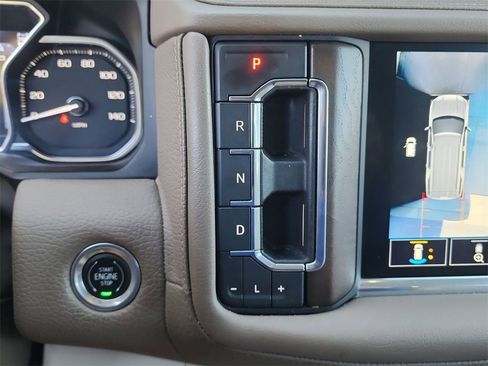 Used 2021 GMC Yukon Denali w/ Denali Ultimate Package image 16