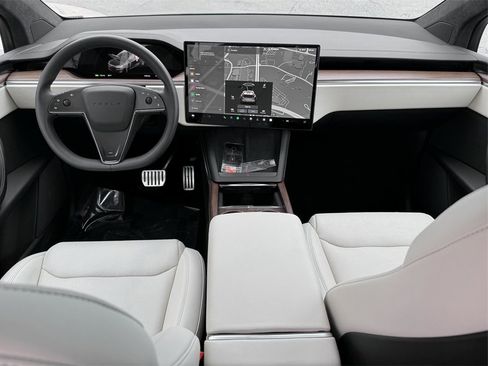 Used 2023 Tesla Model X image 26
