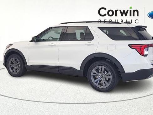 New 2026 Ford Explorer Active image 5