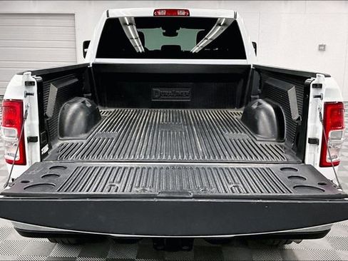 Used 2024 RAM 2500 Big Horn AWD/4WD image 31