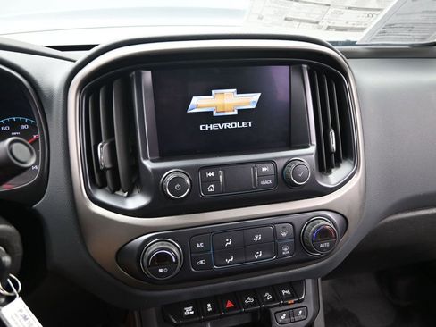 Used 2020 Chevrolet Colorado Z71 AWD/4WD image 33
